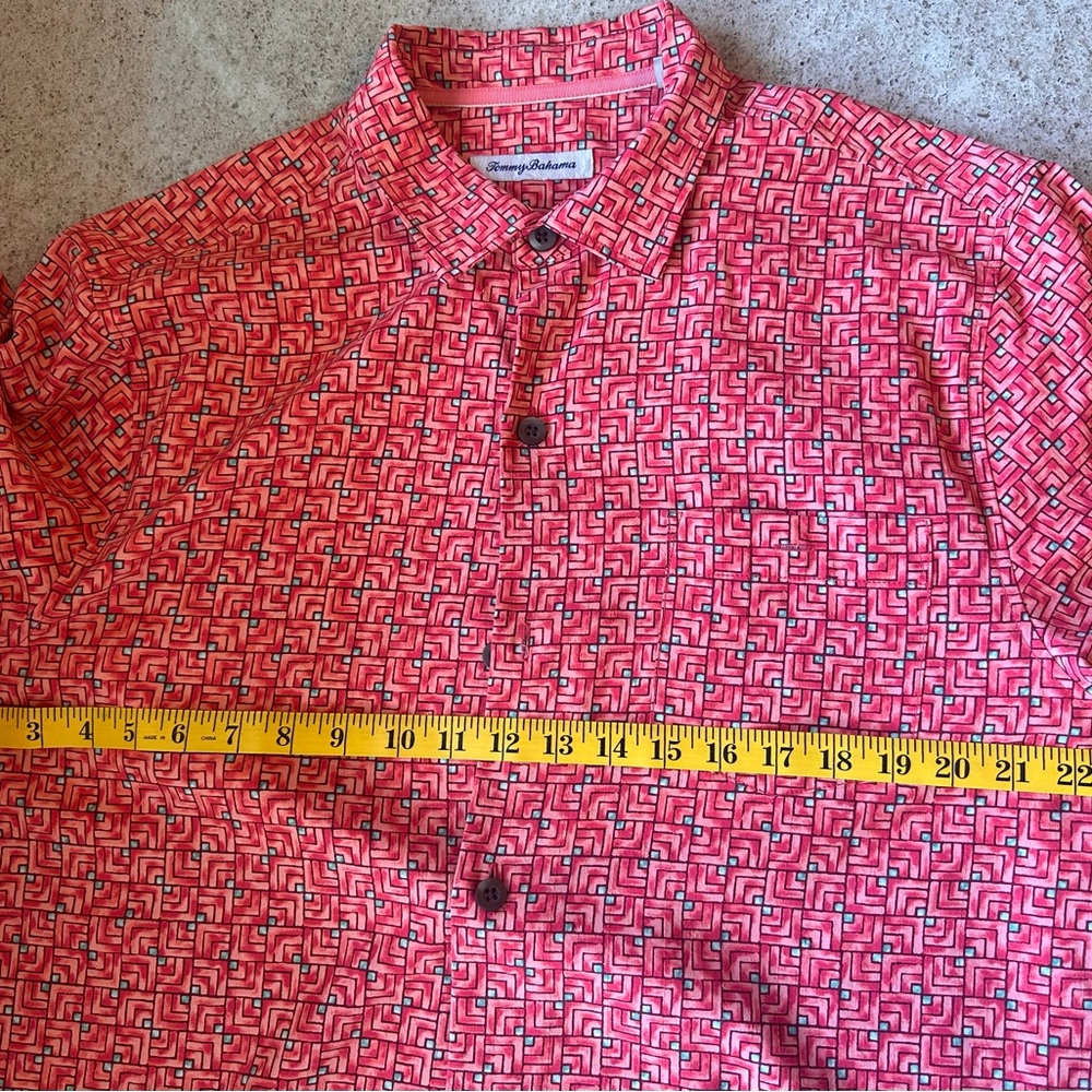 Tommy Bahama Red and White Geometric Men's Shirt - Picture 5 of 6